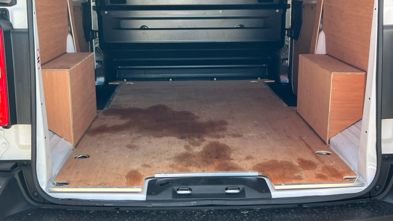 Peugeot Expert L2 Diesel 1.5 BlueHDi 120 Professional Van